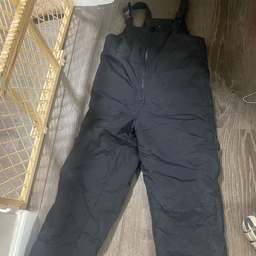Snowsuit black